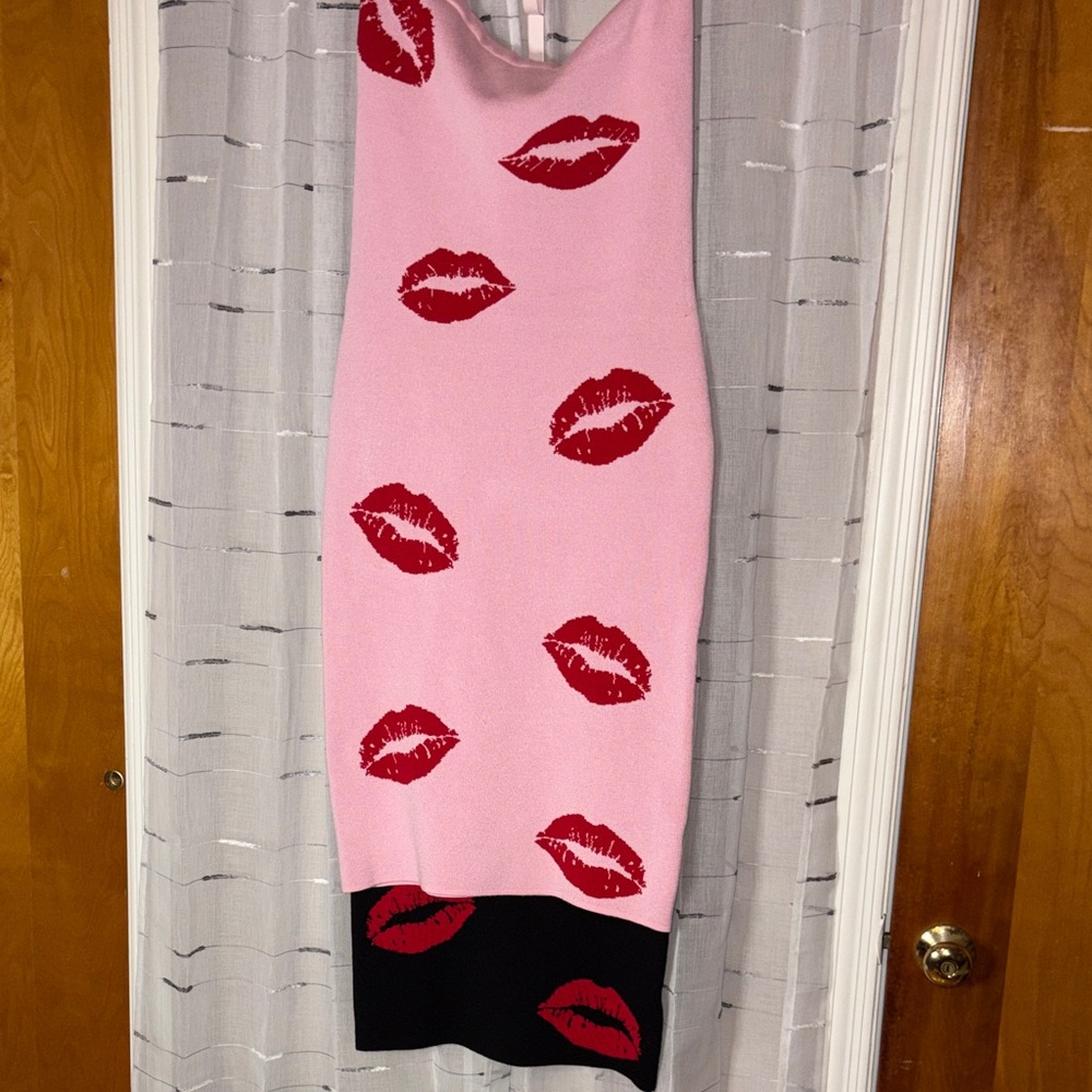 Steve Madden Pink Strapless Dress with Red Lips